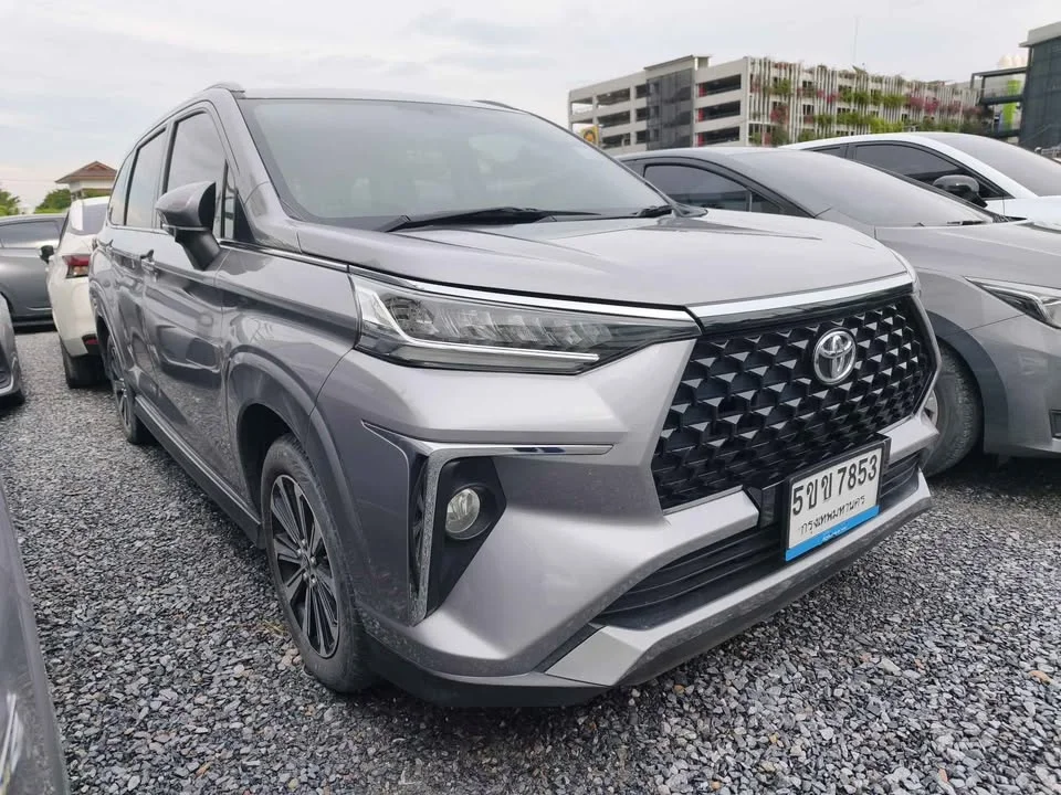 2023 Toyota Veloz III 3