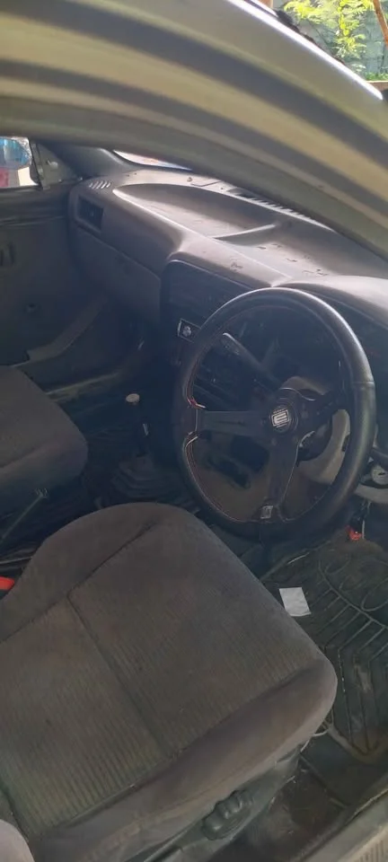 1990 Nissan NV 3