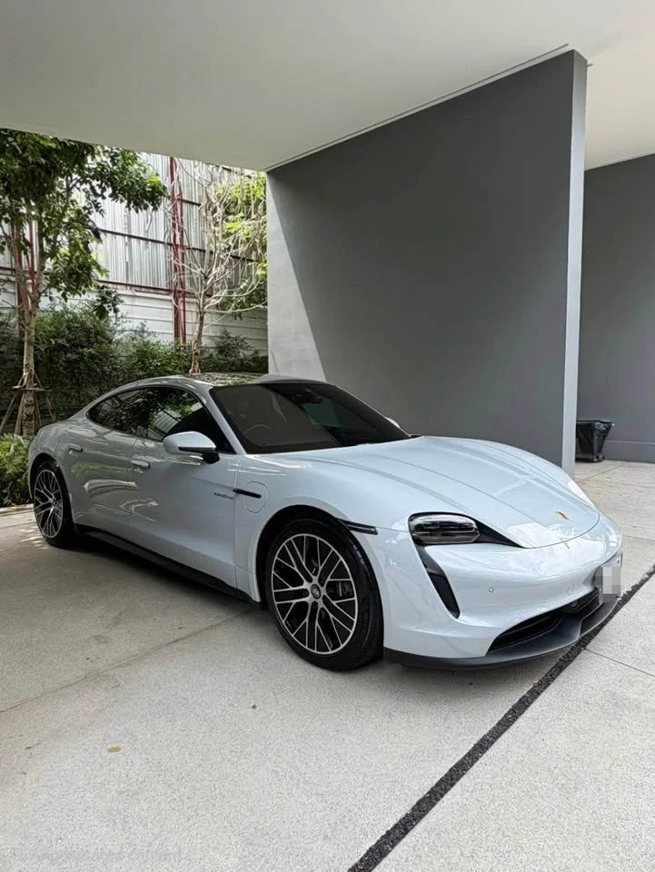 2022 Porsche Taycan 9J1 3