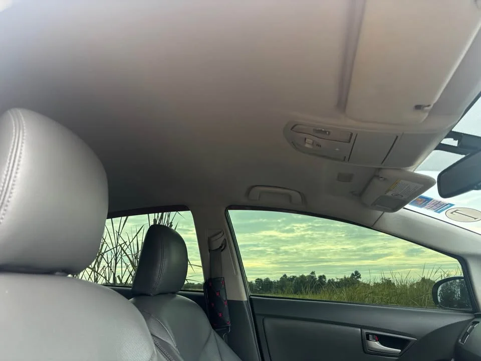 2011 Toyota Prius III 2
