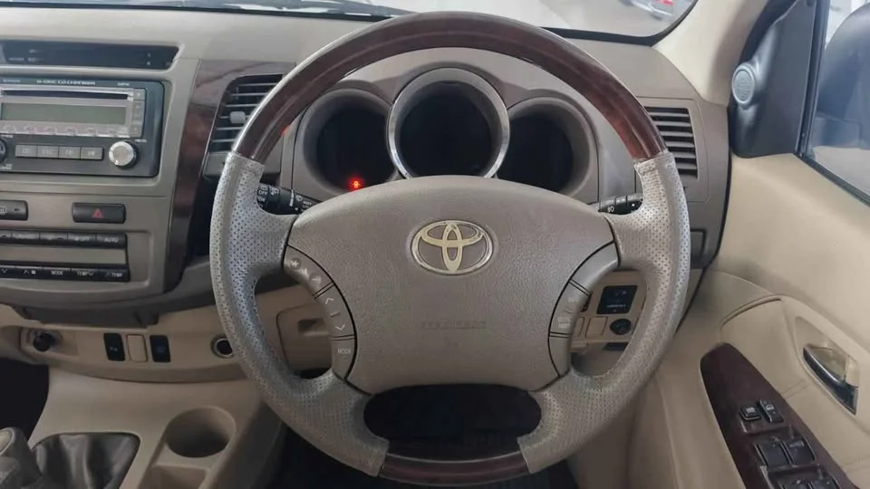 2007 Toyota Fortuner I 3