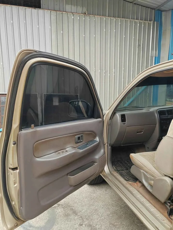 2002 Toyota Hilux Tiger VI 2