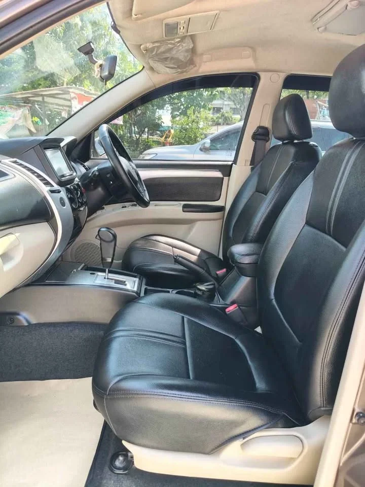 2013 Mitsubishi Pajero Sport II 2