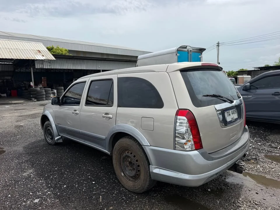 2007 Isuzu MU-7 2