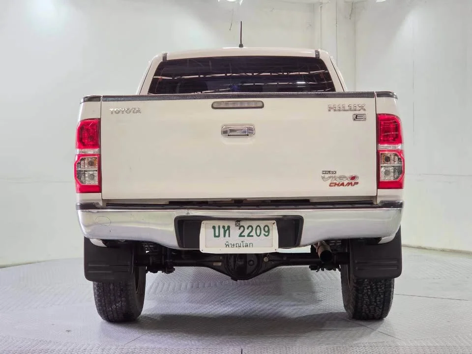 2015 Toyota Hilux VII 3
