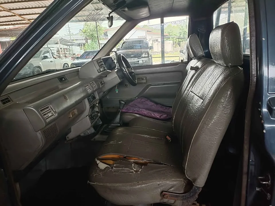 1995 Isuzu TFR III 3