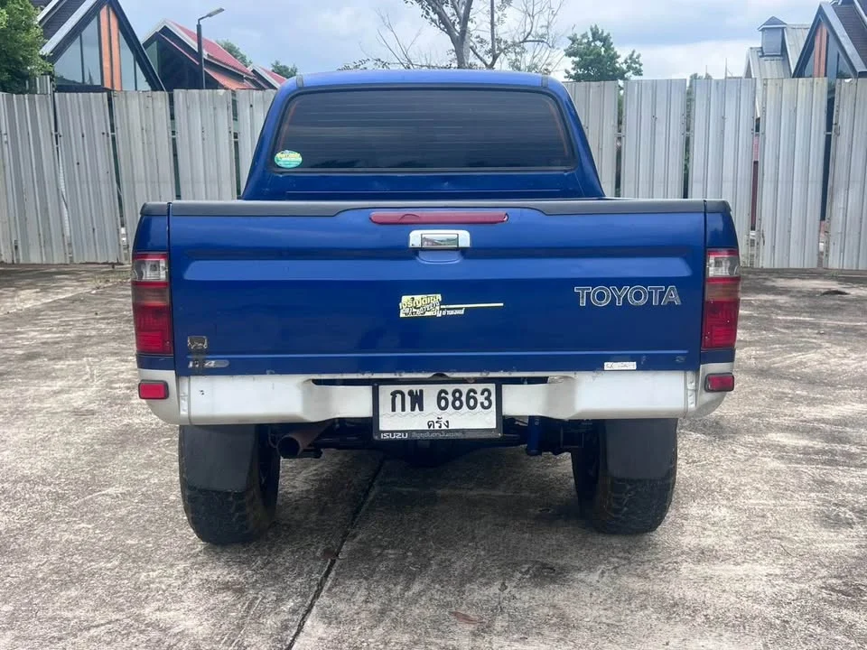 2002 Toyota Hilux Tiger VI 2