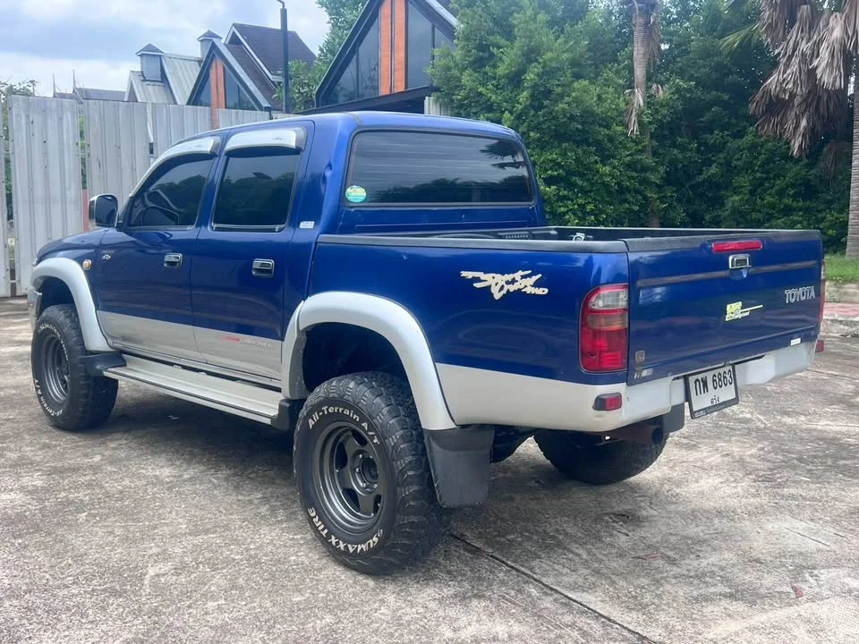 2002 Toyota Hilux Tiger VI 3