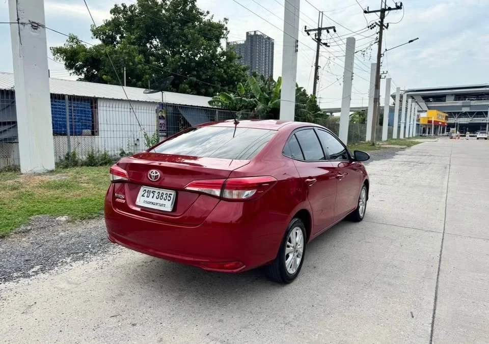 2018 Toyota Yaris ATIV III 2