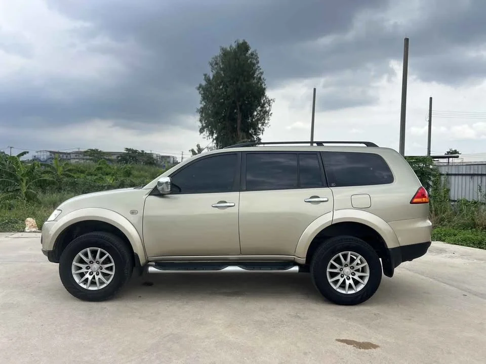 2010 Mitsubishi Pajero Sport II 3