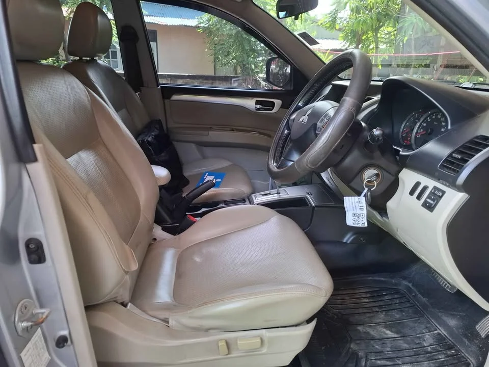 2011 Mitsubishi Pajero Sport II 2