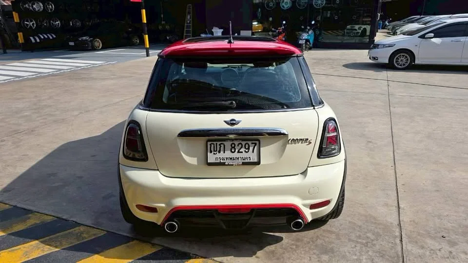 2012 Mini Hatch  III 3