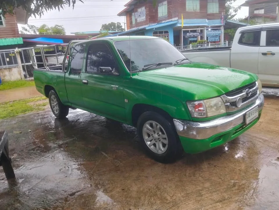 2004 Toyota Hilux Tiger VI 2