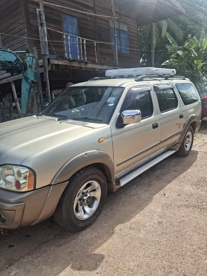 2000 Nissan TR Xciter I 3