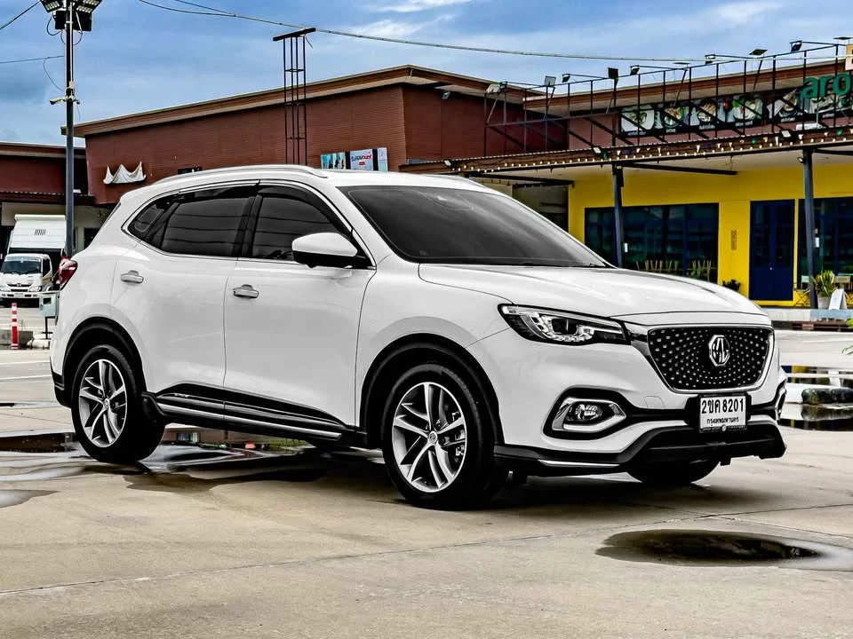 2021 MG HS 3
