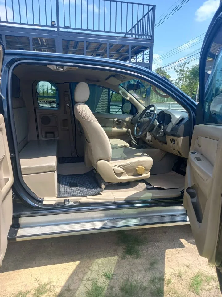 2010 Toyota Hilux VII 2