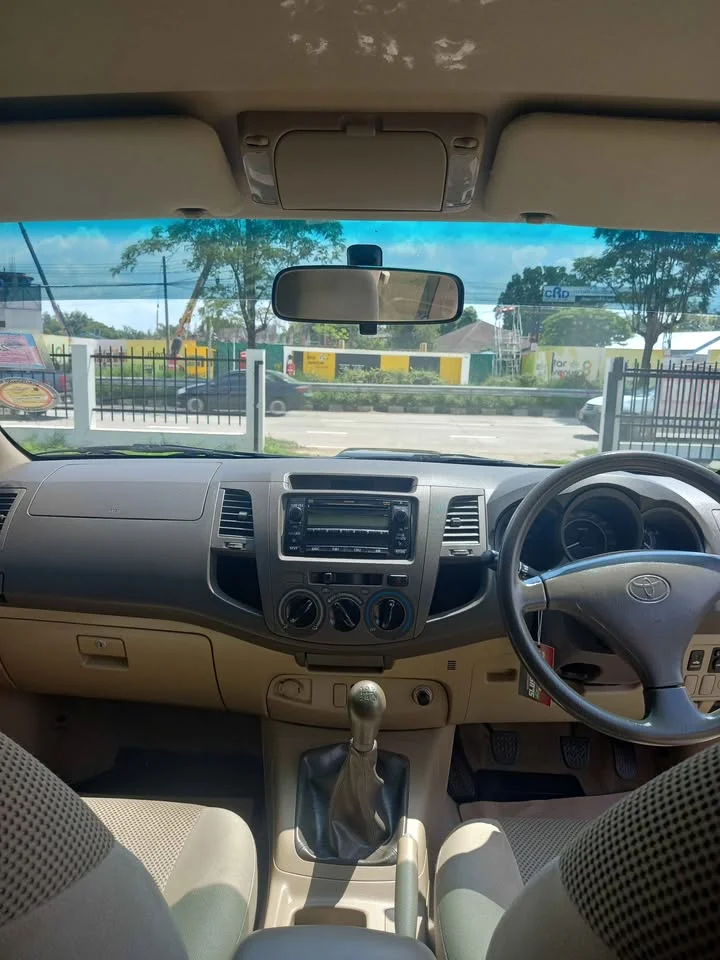2010 Toyota Hilux VII 3