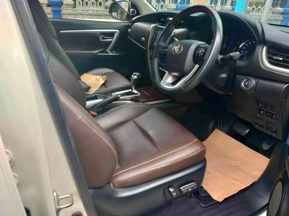 2017 Toyota Fortuner II 2