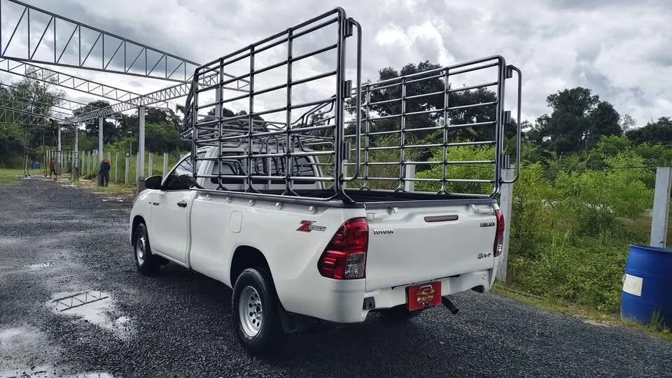 2015 Toyota Hilux VIII 3