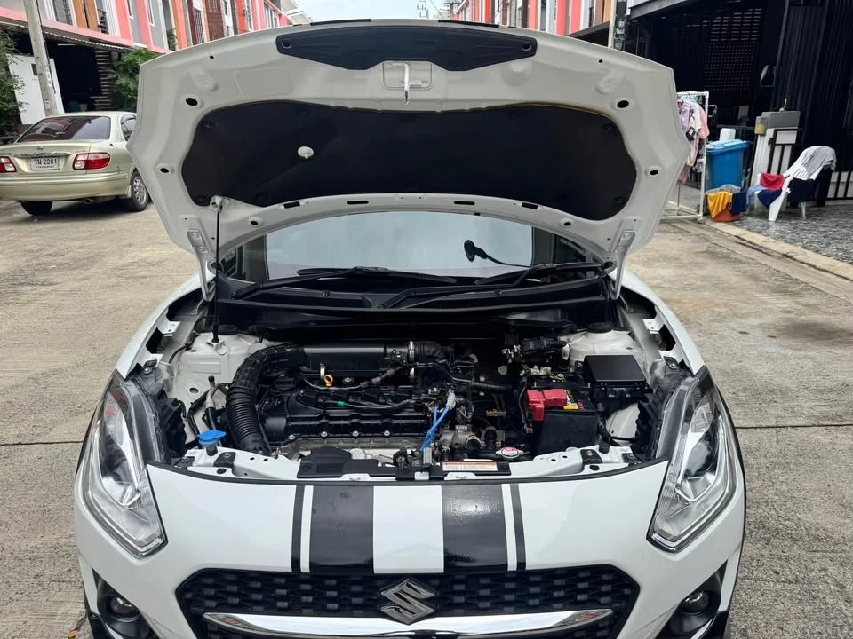 2022 Suzuki Swift III 2