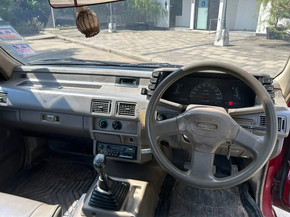 1996 Isuzu TFR III 3