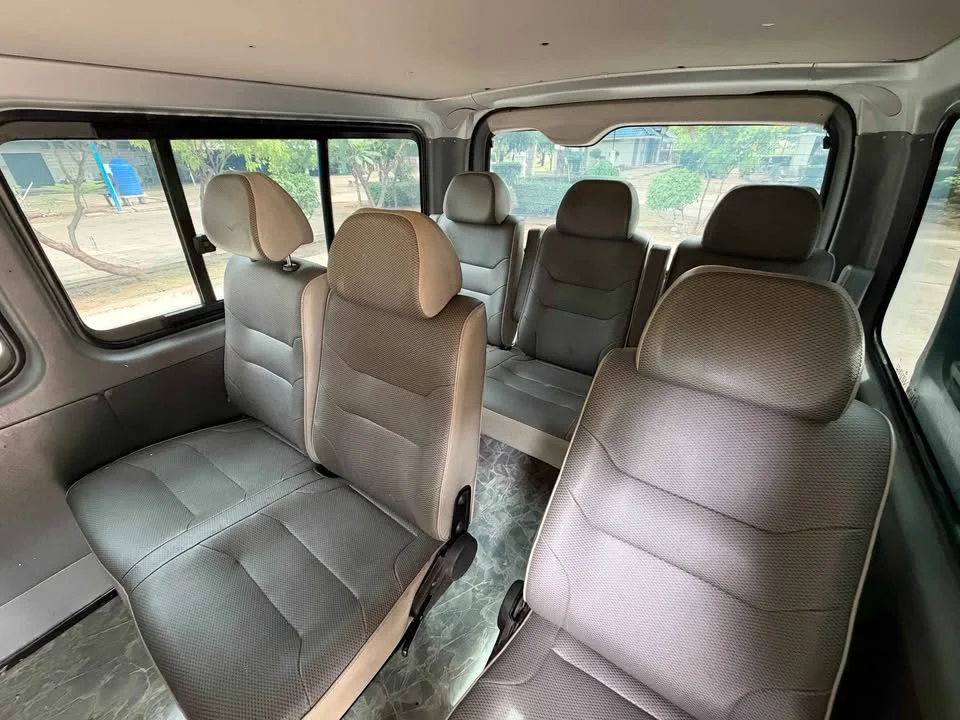 2005 Toyota HiAce V (H200) 2