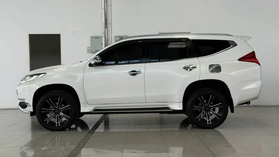 2017 Mitsubishi Pajero Sport III 2