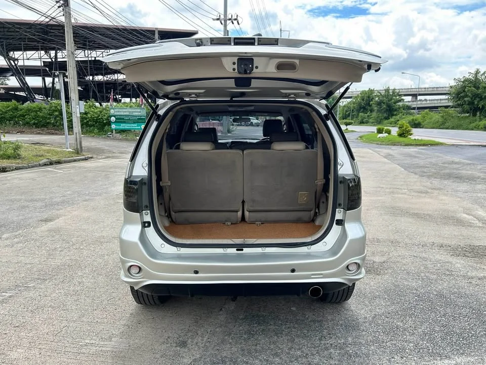 2005 Toyota Fortuner I 3
