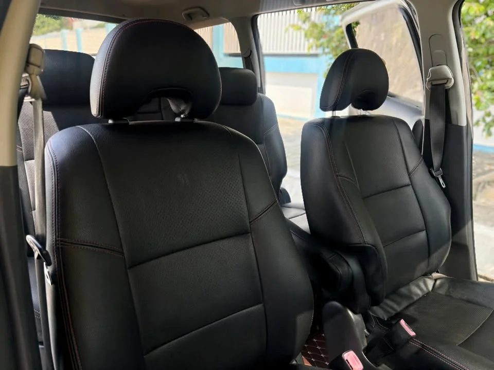 2010 Toyota Wish I 3