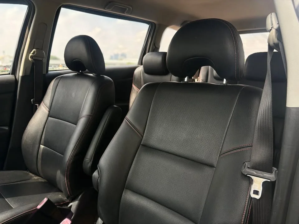 2010 Toyota Wish I 2