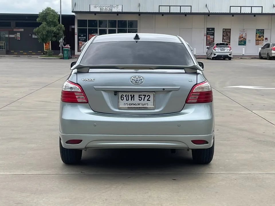 2010 Toyota Vios II 2