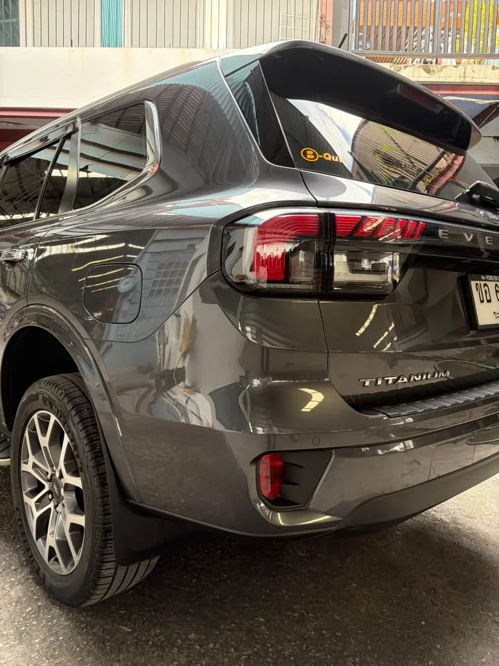 2022 Ford Everest III 3