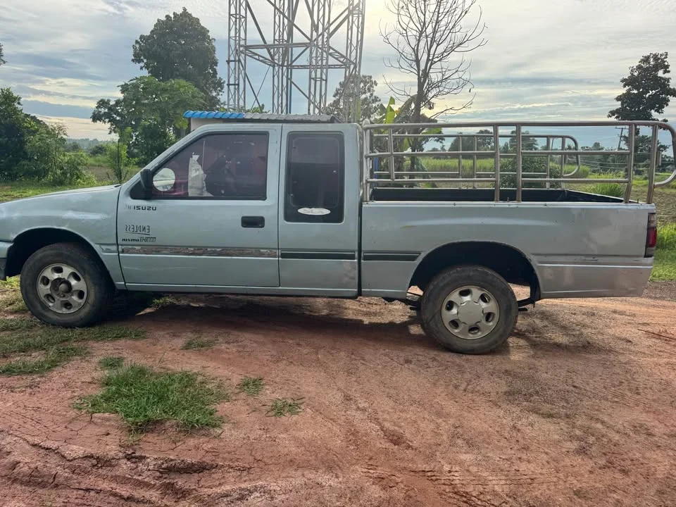 1994 Isuzu TFR III 3