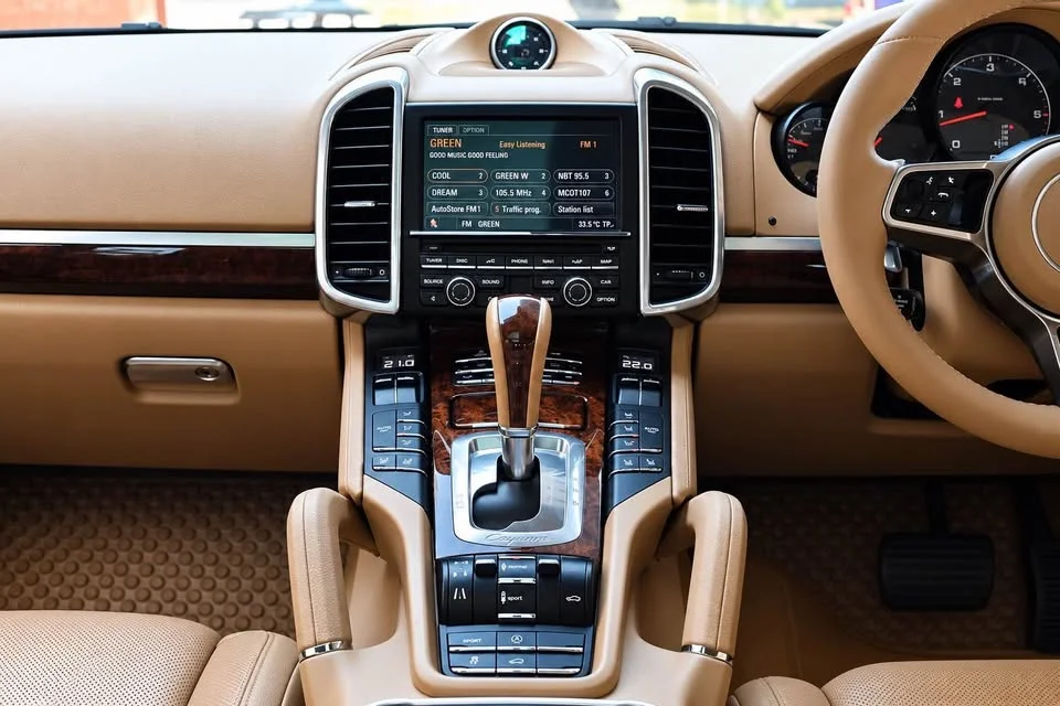 2011 Porsche Cayenne II 3