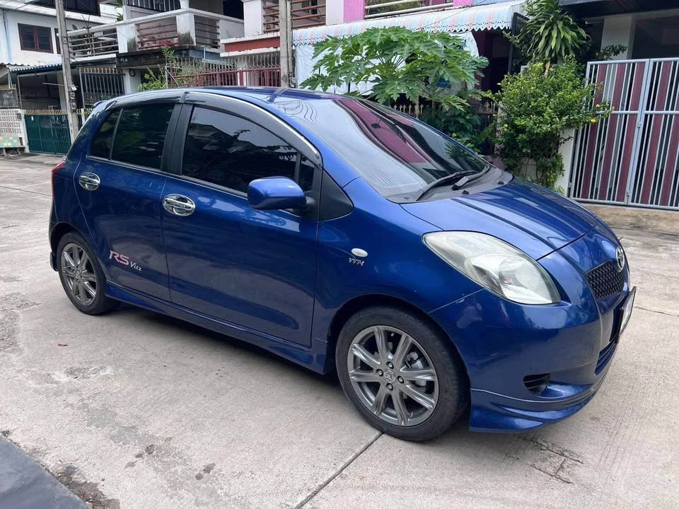 2007 Toyota Yaris II 2