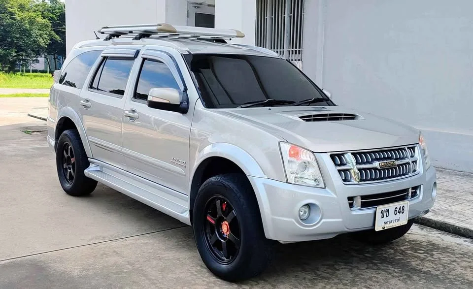 2007 Isuzu MU-7 2