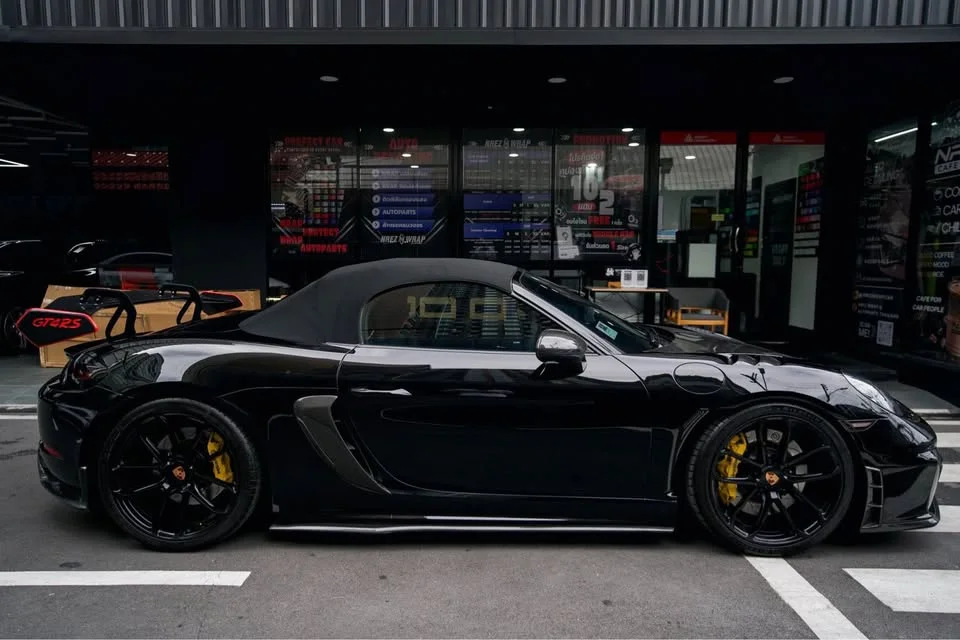 2017 Porsche 718 Boxster and Cayman IV 2