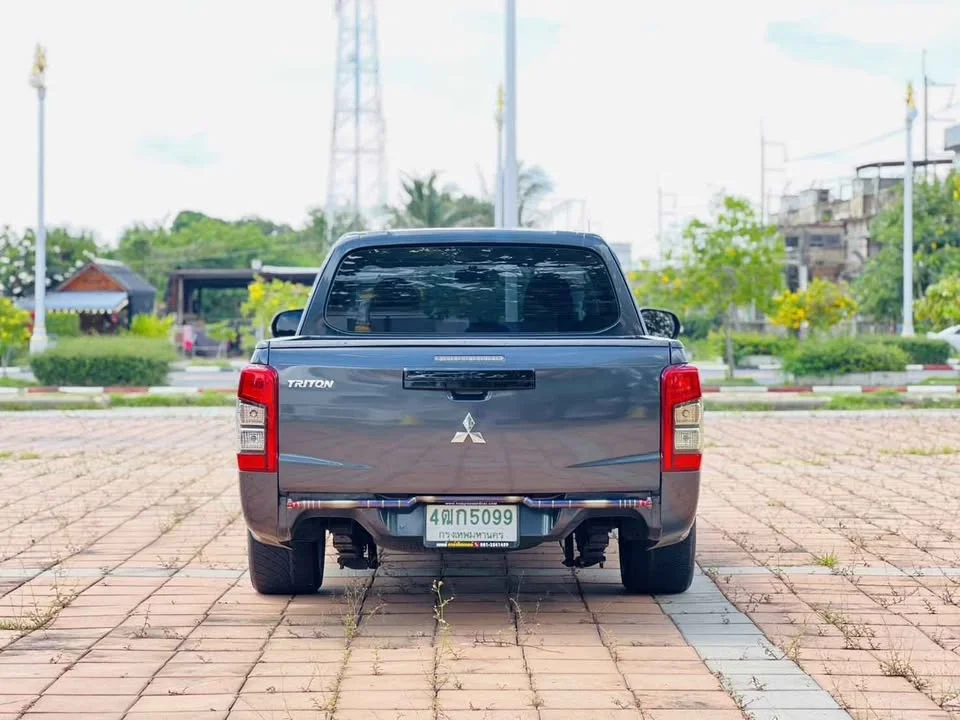 2022 Mitsubishi Triton V 2