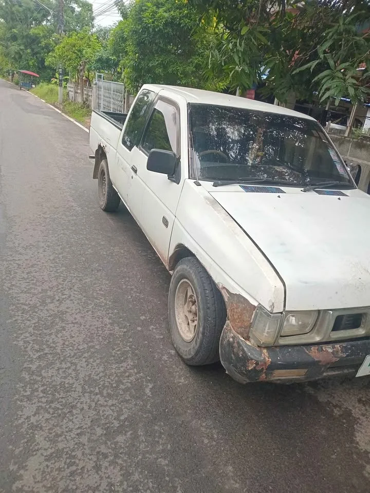 1994 Nissan Big M D21 3