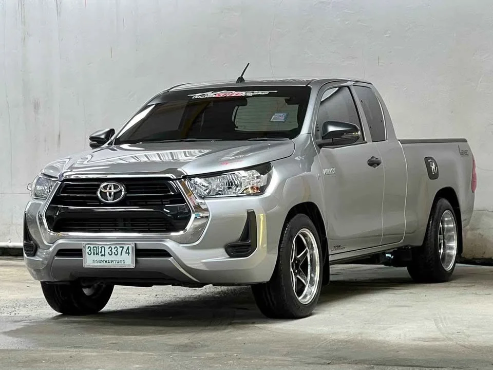 2021 Toyota Hilux VIII 3