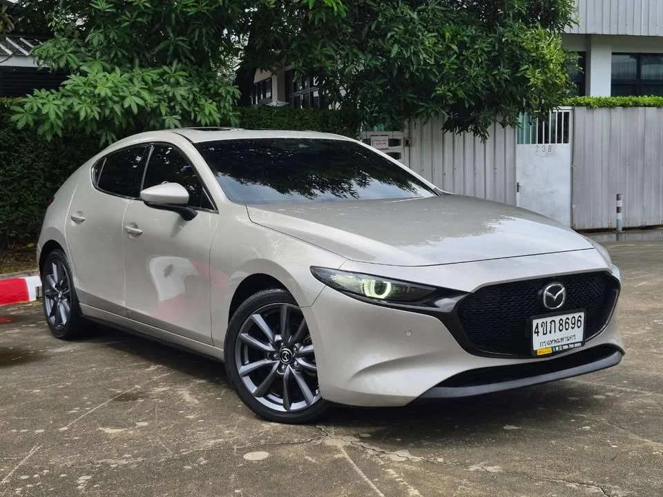 2024 Mazda 3 IV 3