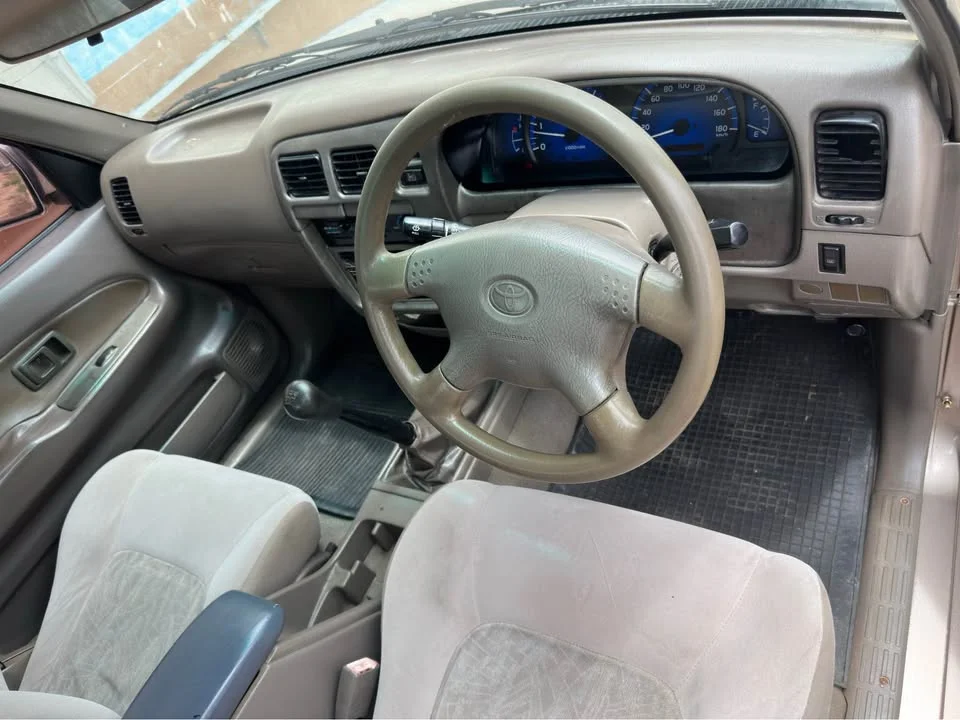 2004 Toyota Hilux Tiger VI 3