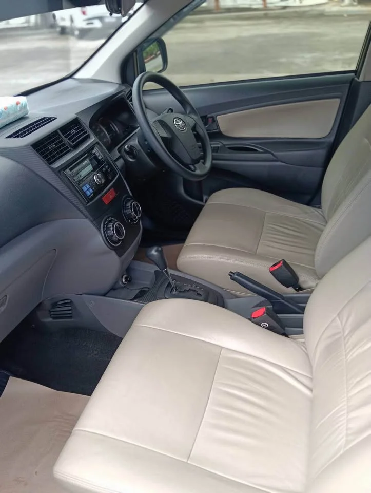 2013 Toyota Avanza II 3