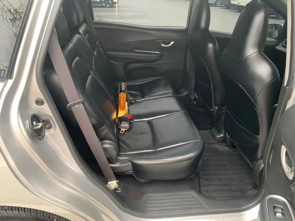 2015 Honda Mobilio II 2