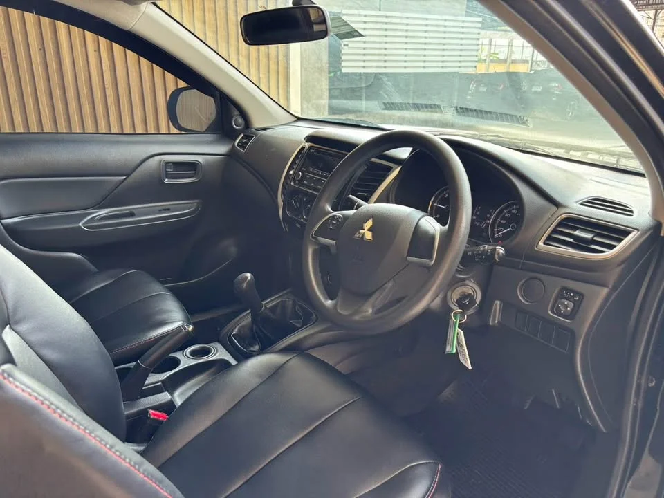 2022 Mitsubishi Triton V 2