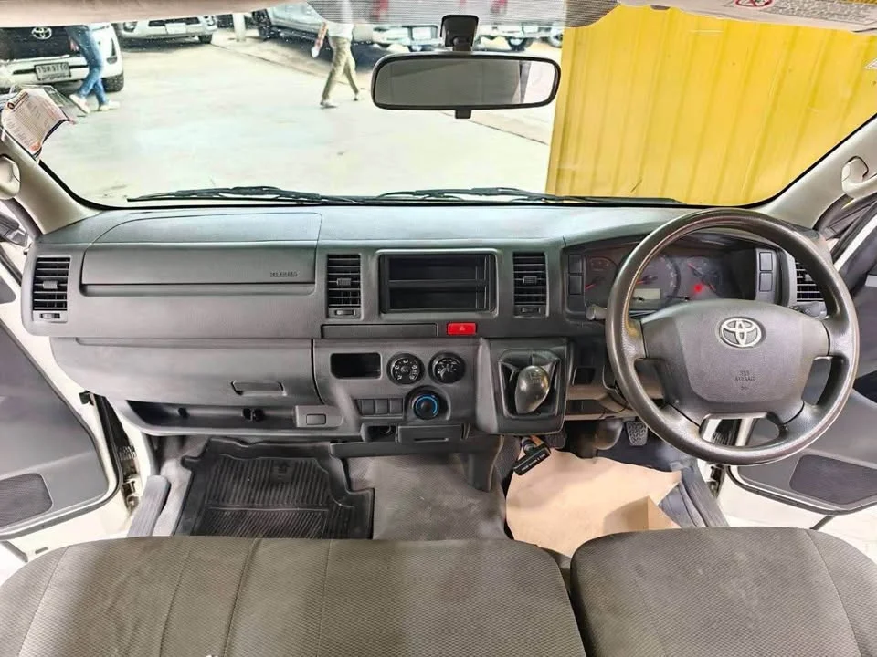 2016 Toyota HiAce V (H200) 3