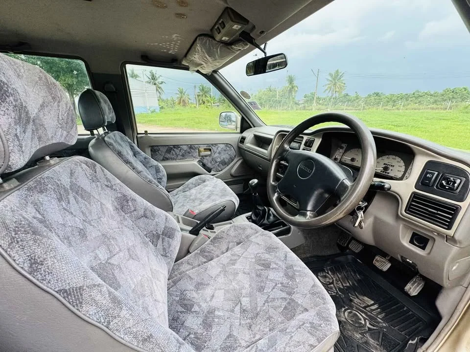 2002 Isuzu Faster Dragon Eyes III 3