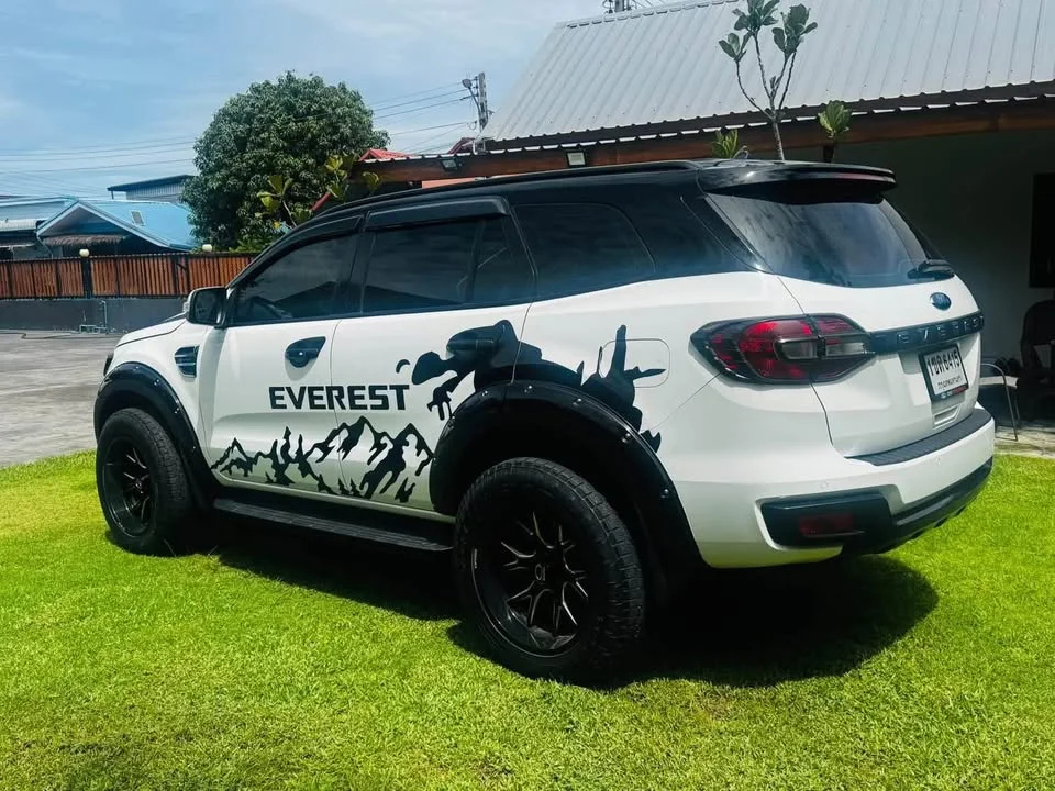 2019 Ford Everest II 3
