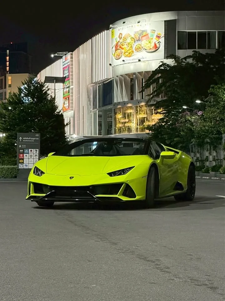 2025 Lamborghini Huracan 2