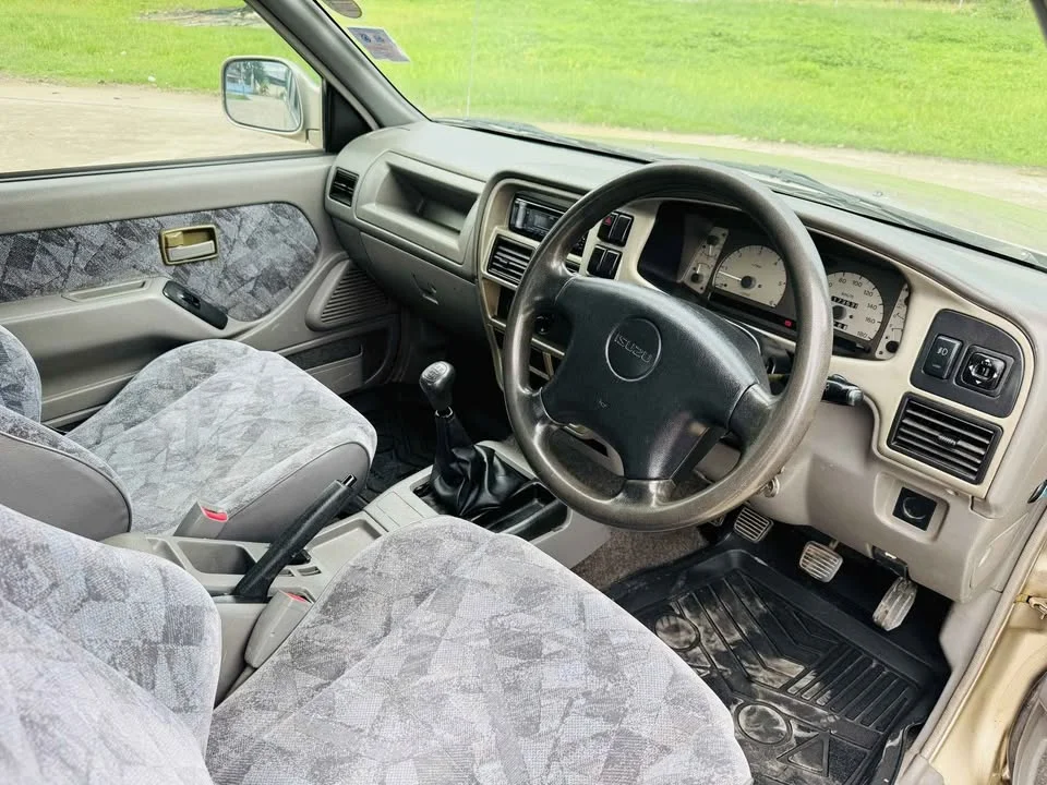 2002 Isuzu Faster Dragon Eyes III 3